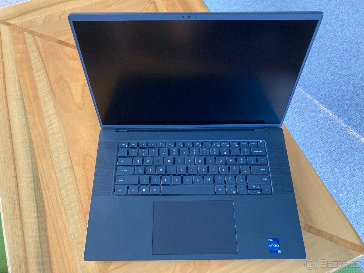 Dell Precision 5680 16" ZÁRUKA i7-13800H 16GB RTX A1000 6GB - 8