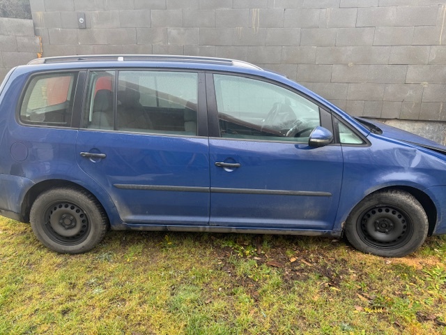VW Touran 1,9 tdi 2009 - 8