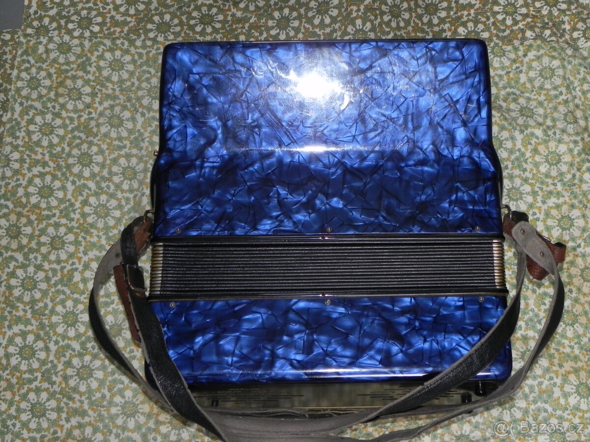 Stará harmonika accord - 8