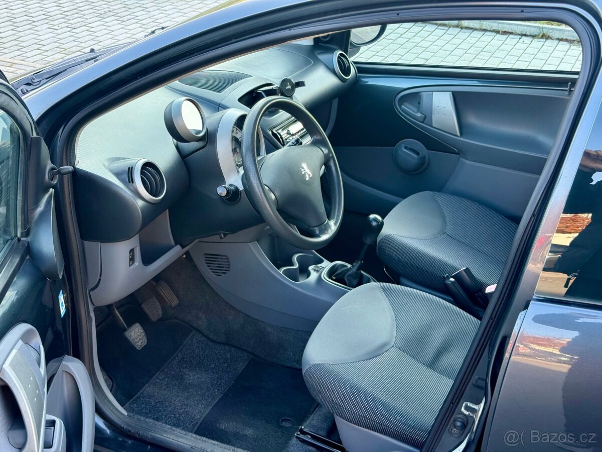 Pronájem Peugeot 107 - 8