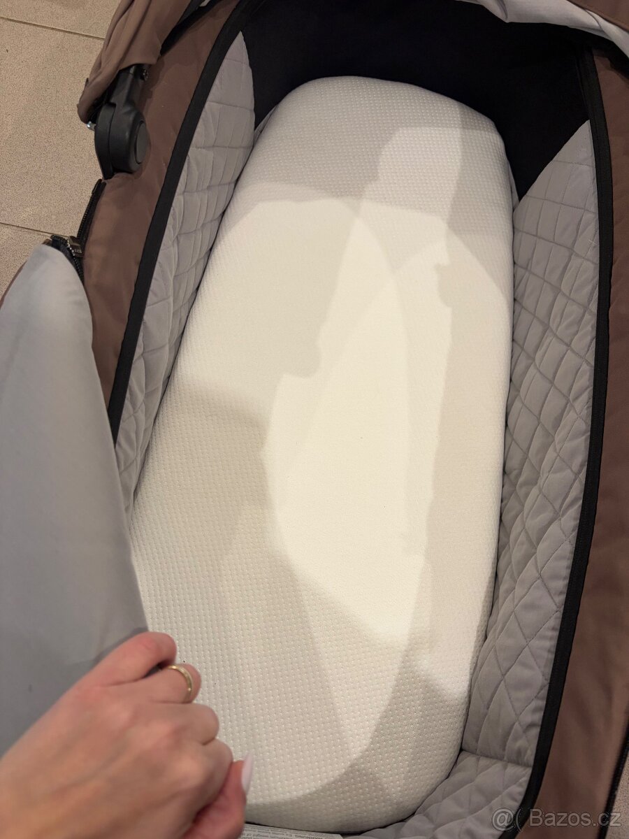 Kočárek + stolička - 8