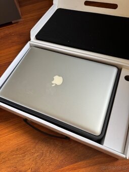 Prodám RETRO MacBook Pro 15,4" - 8