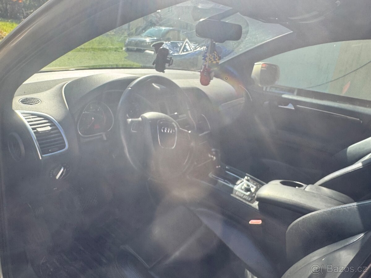 Audi Q7 3.0TDi - 8
