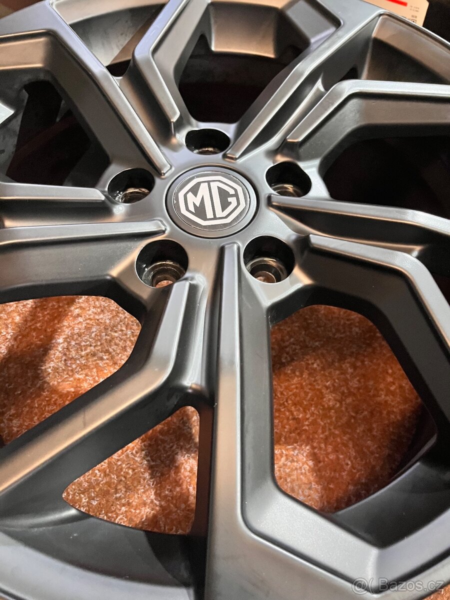 5x112 R17 MG ZS EV - originál hliníkové disky - 8
