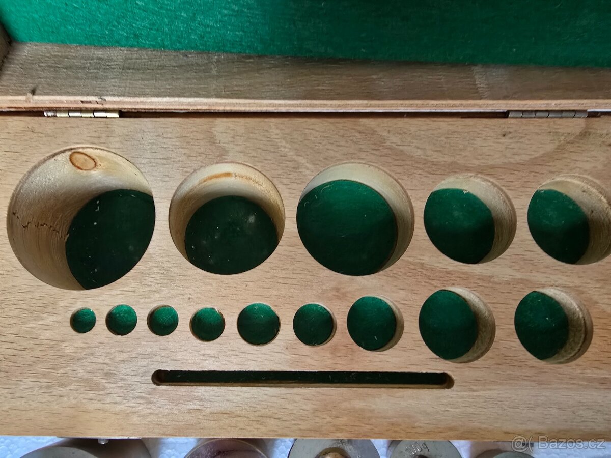 Závaží přesná - příslušenství k váhám - 8