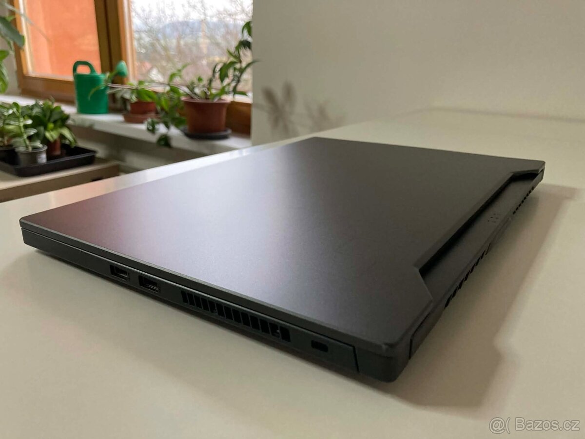 Herní notebook ASUS TUF F15, i7 RTX 3060 6GB, 16 GB RAM - 8