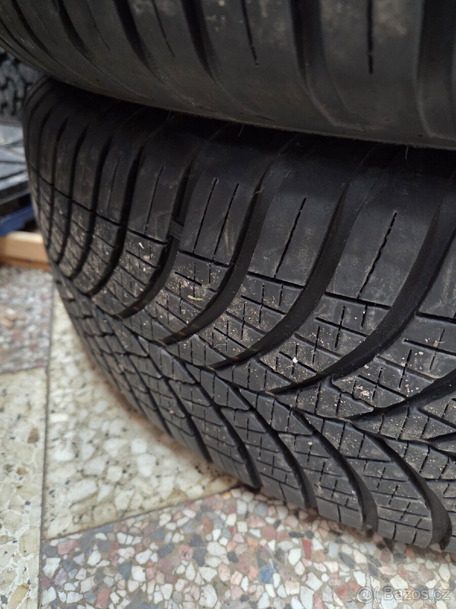 Goodyear Vector 4 seasons 235/65/17 - 8