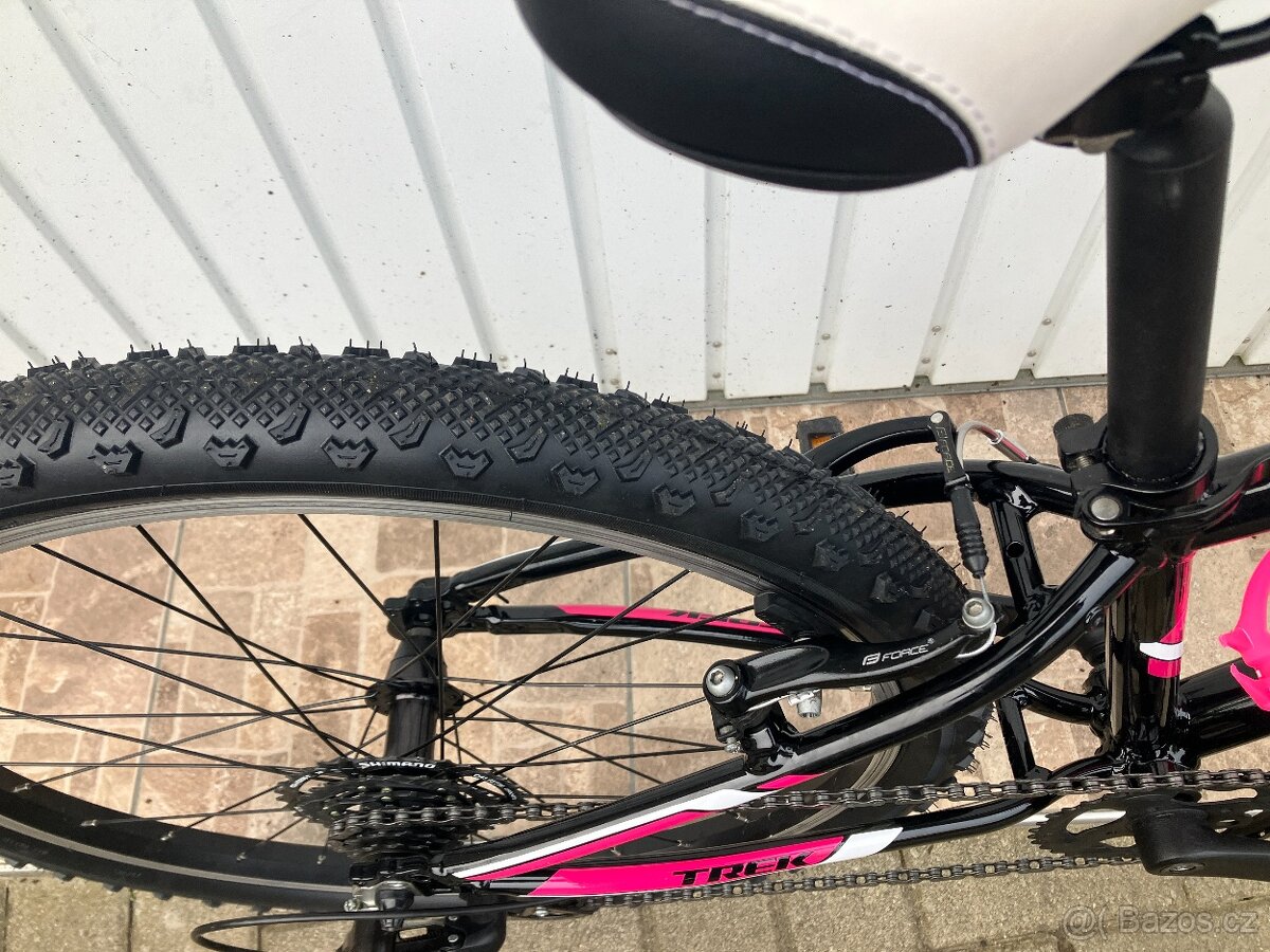 DÍVČÍ KOLO TREK 24 - 8