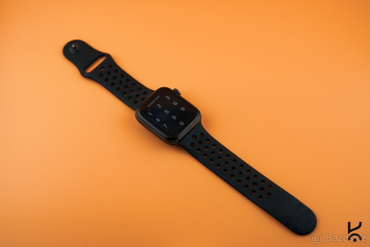 Apple Watch Series 5 44mm Nike 71% - 8