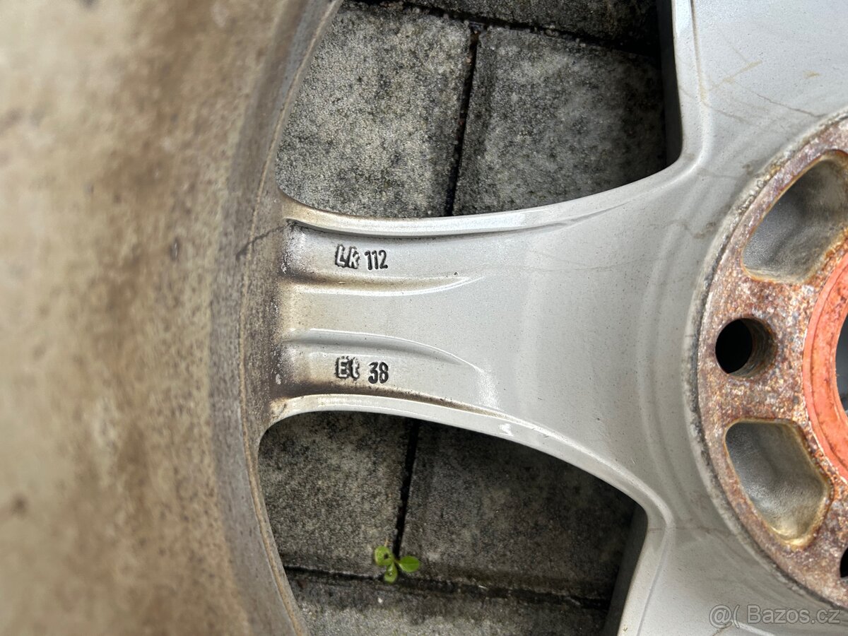 Sada zimních kol Škoda Superb 6,5Jx16 - 8