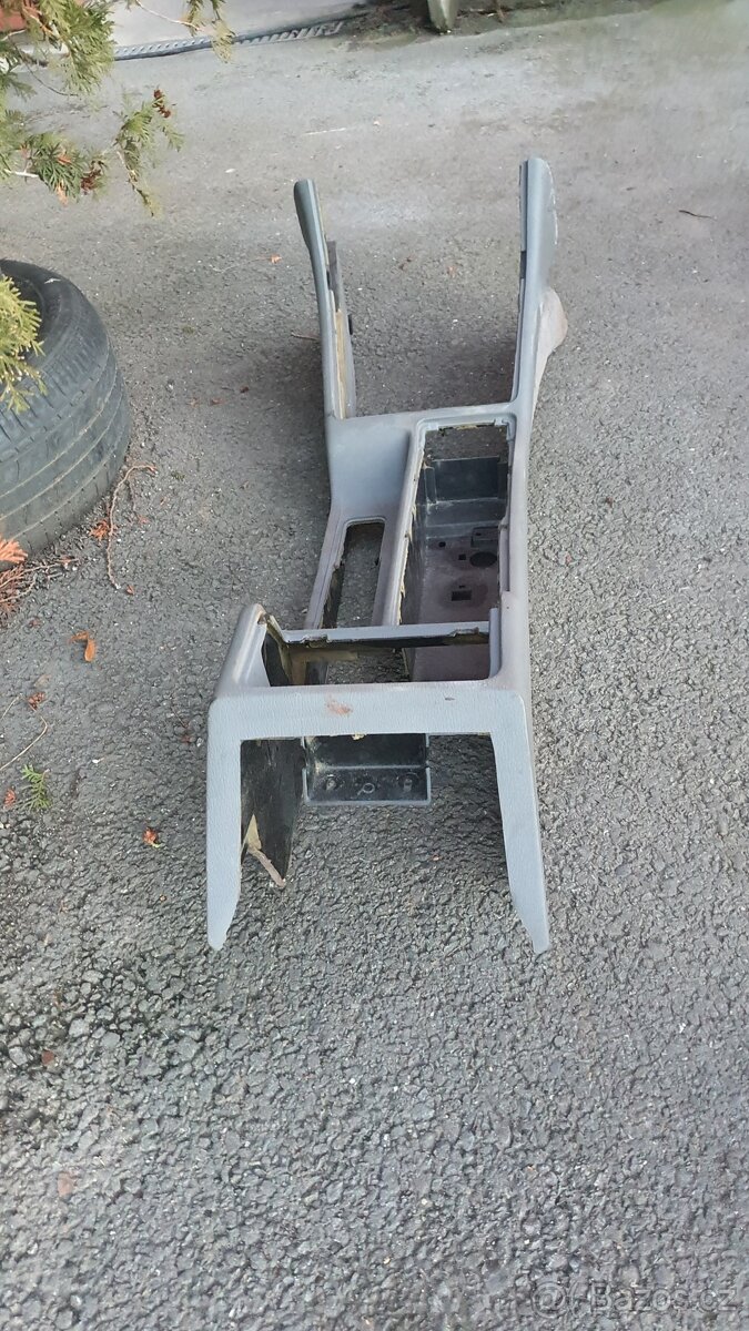 Palubní deska bmw e31 a další - 8