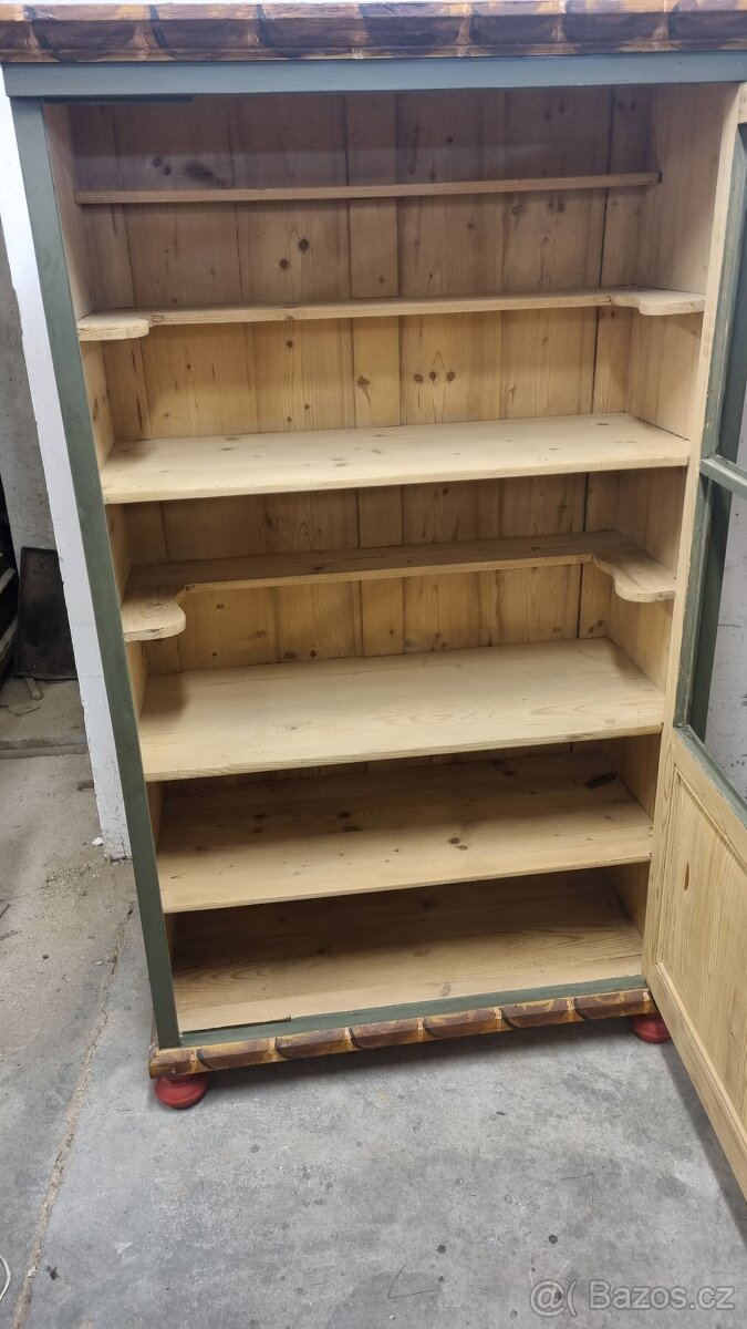 Malovaná vitrína - 8