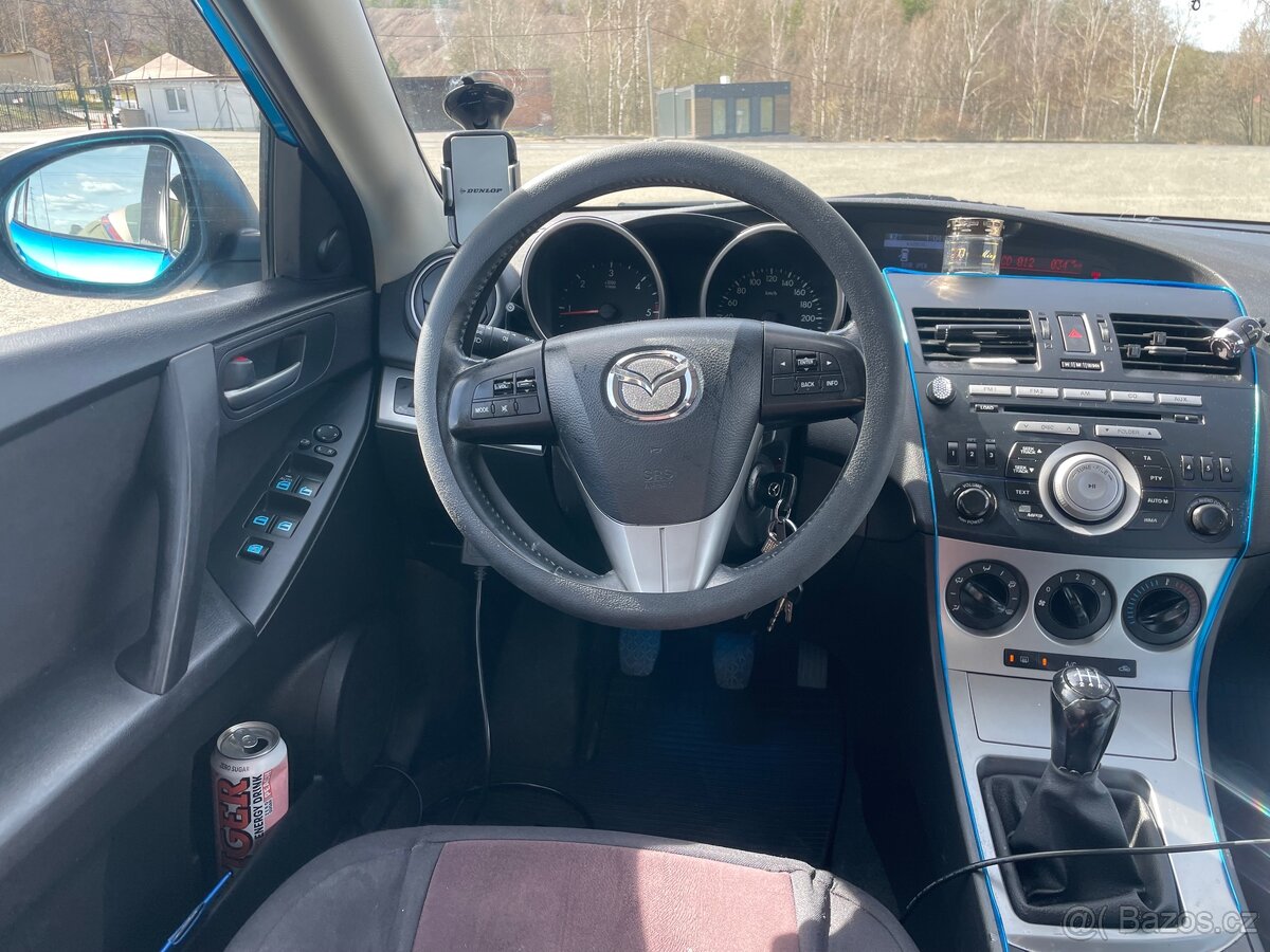 Mazda 3 hatchback - 8