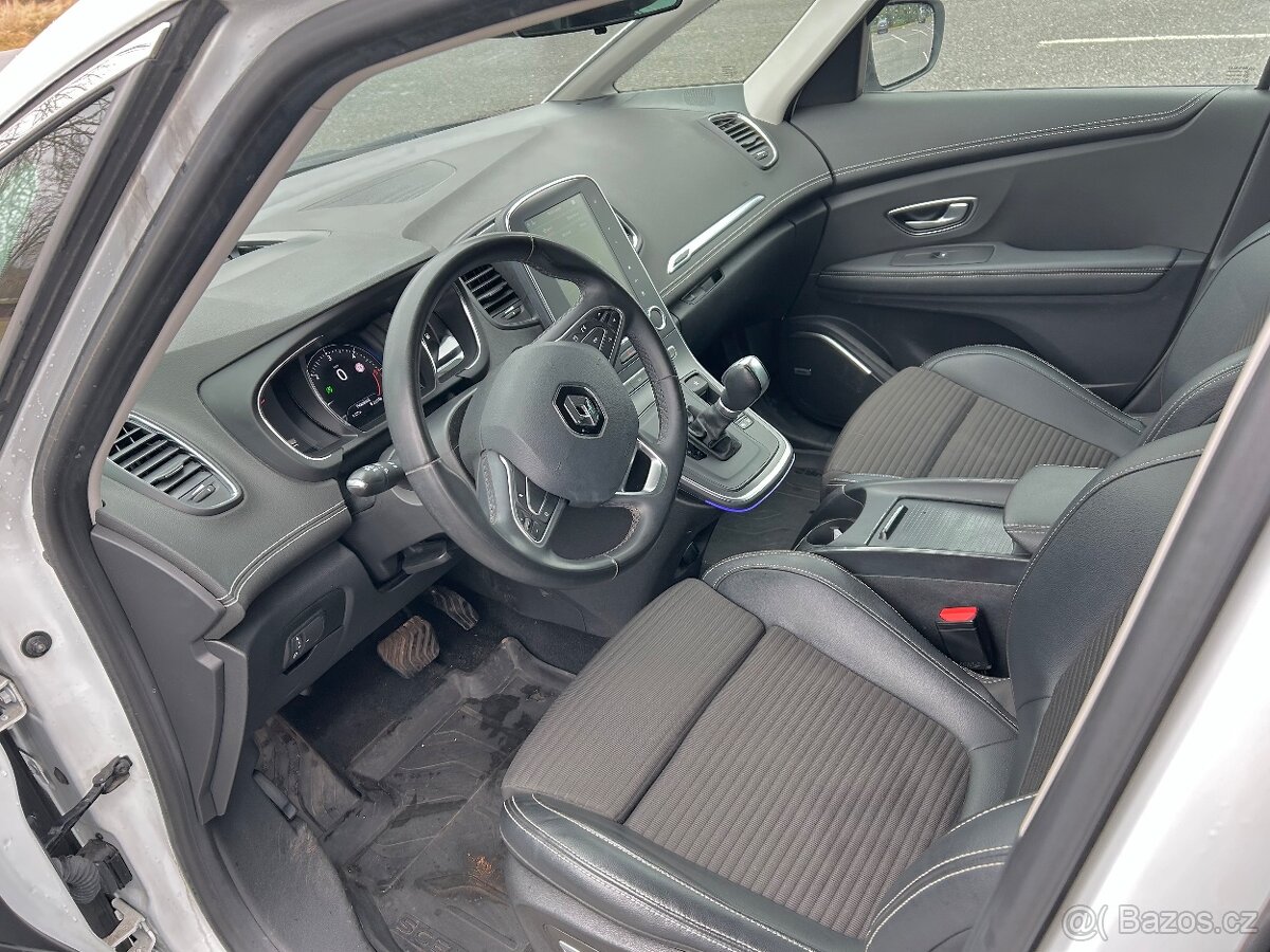 Renault Grand Scenic - 8