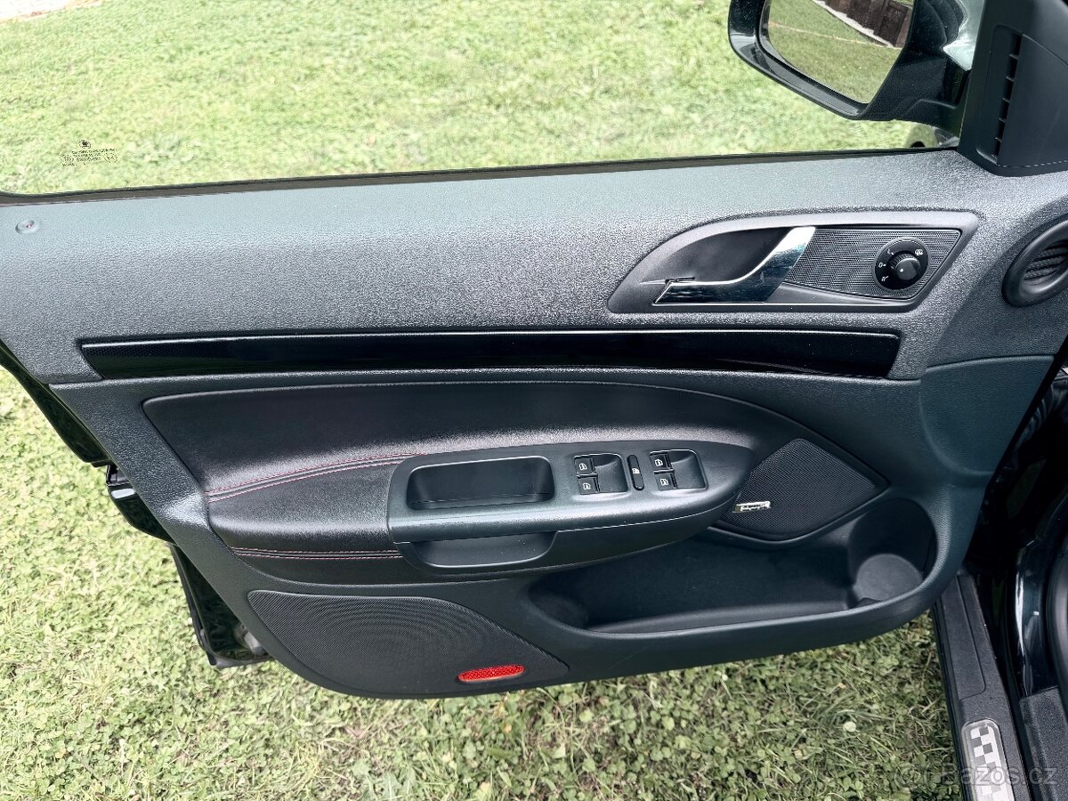 Octavia RS kombi Tdi - 8