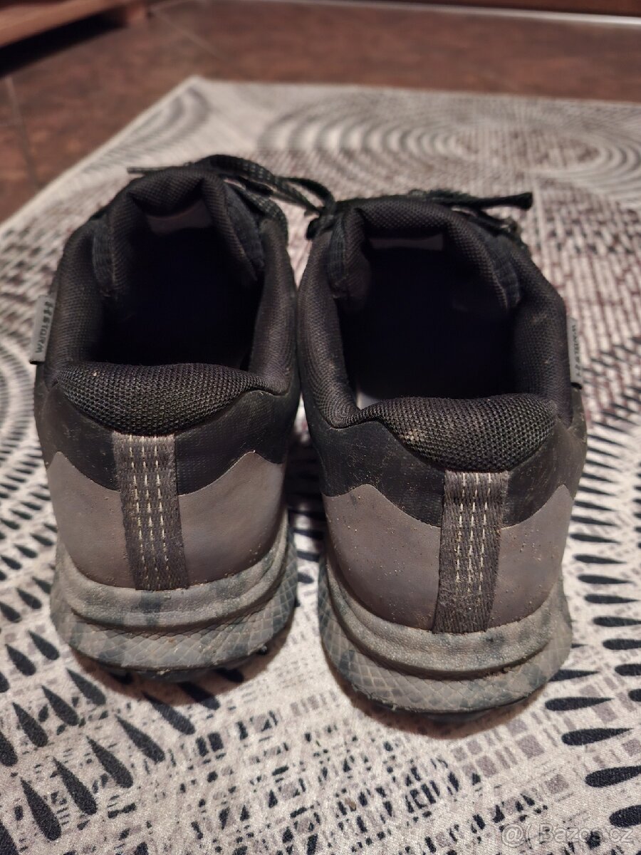 Různé sportovní boty vel. 41-42,5. - 8