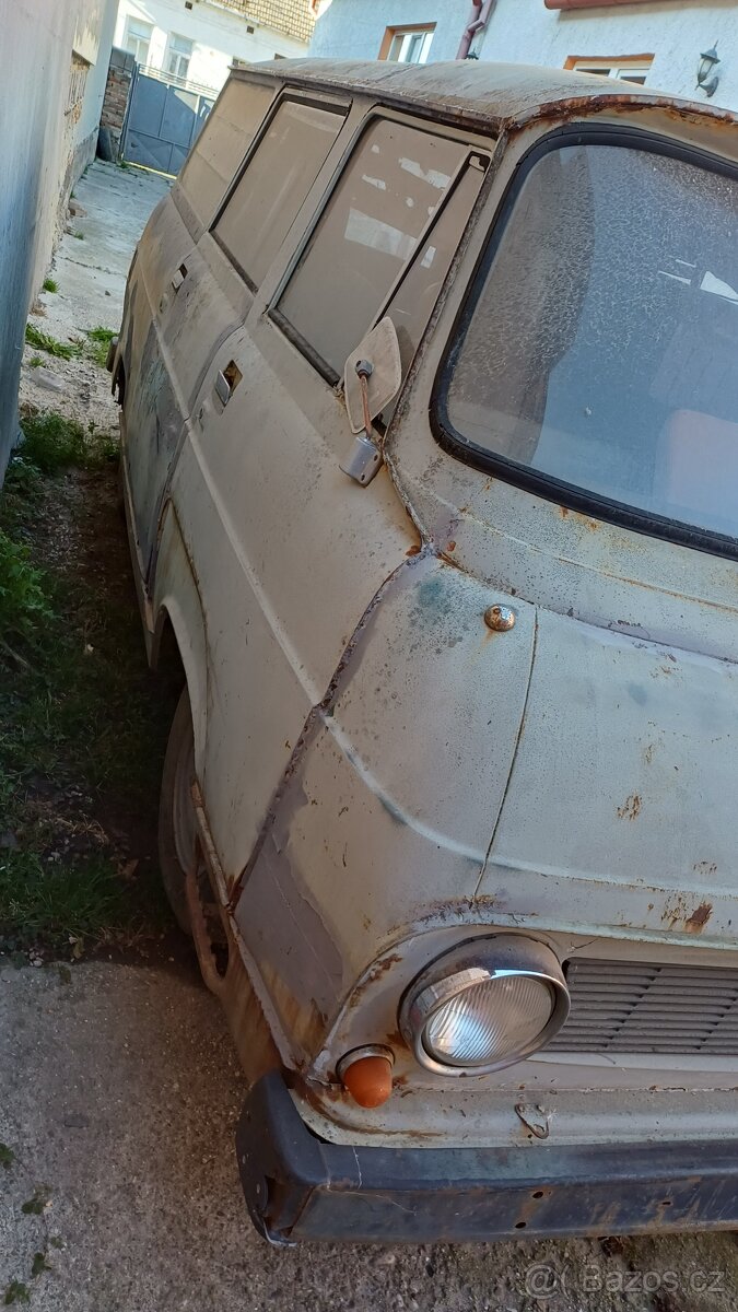 Škoda 1203 zo šiltom - 8