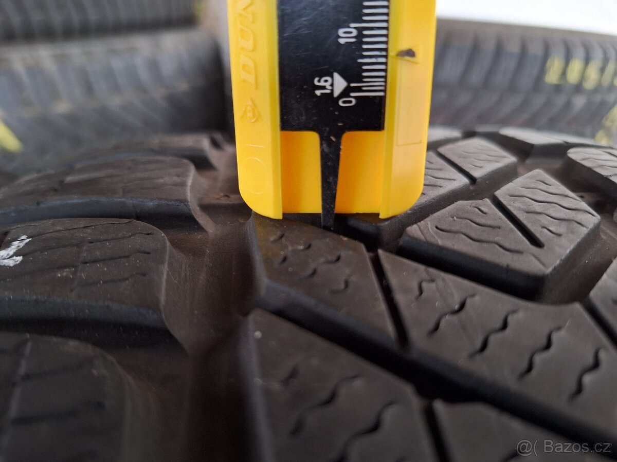 Prodám zimní pneu 235/40/18 Michelin a Pirelli - 8