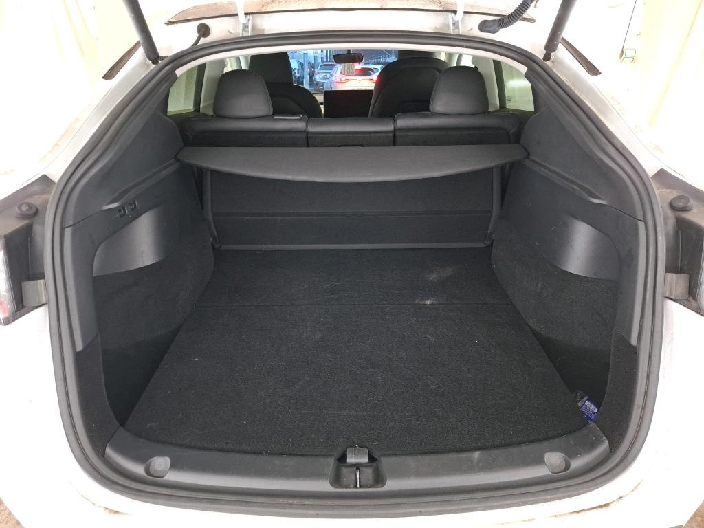 Tesla Model Y AWD Long Range - 1854 - 8