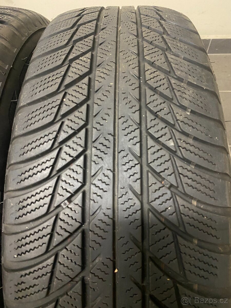 ORIGINAL sada plech. disků Audi Q3, VW Tiguan 215/65/17 - 8