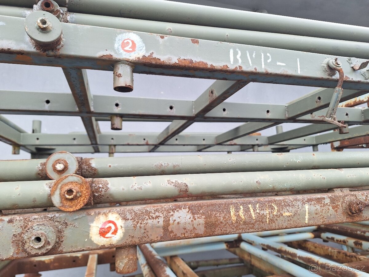 Palety kovove stohovaci - 8