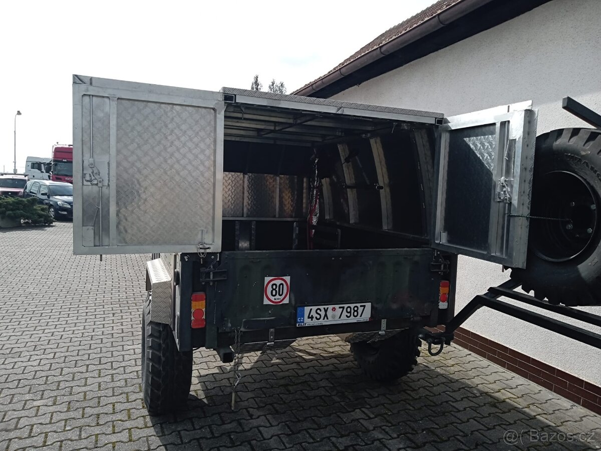 Vojenský přívěs M1101 - 8