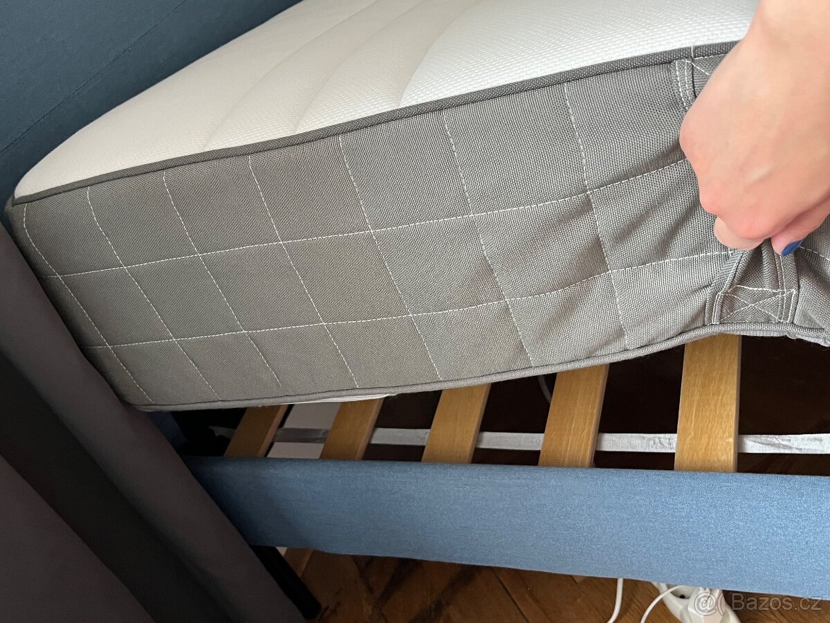 Postel s matrací IKEA - 8