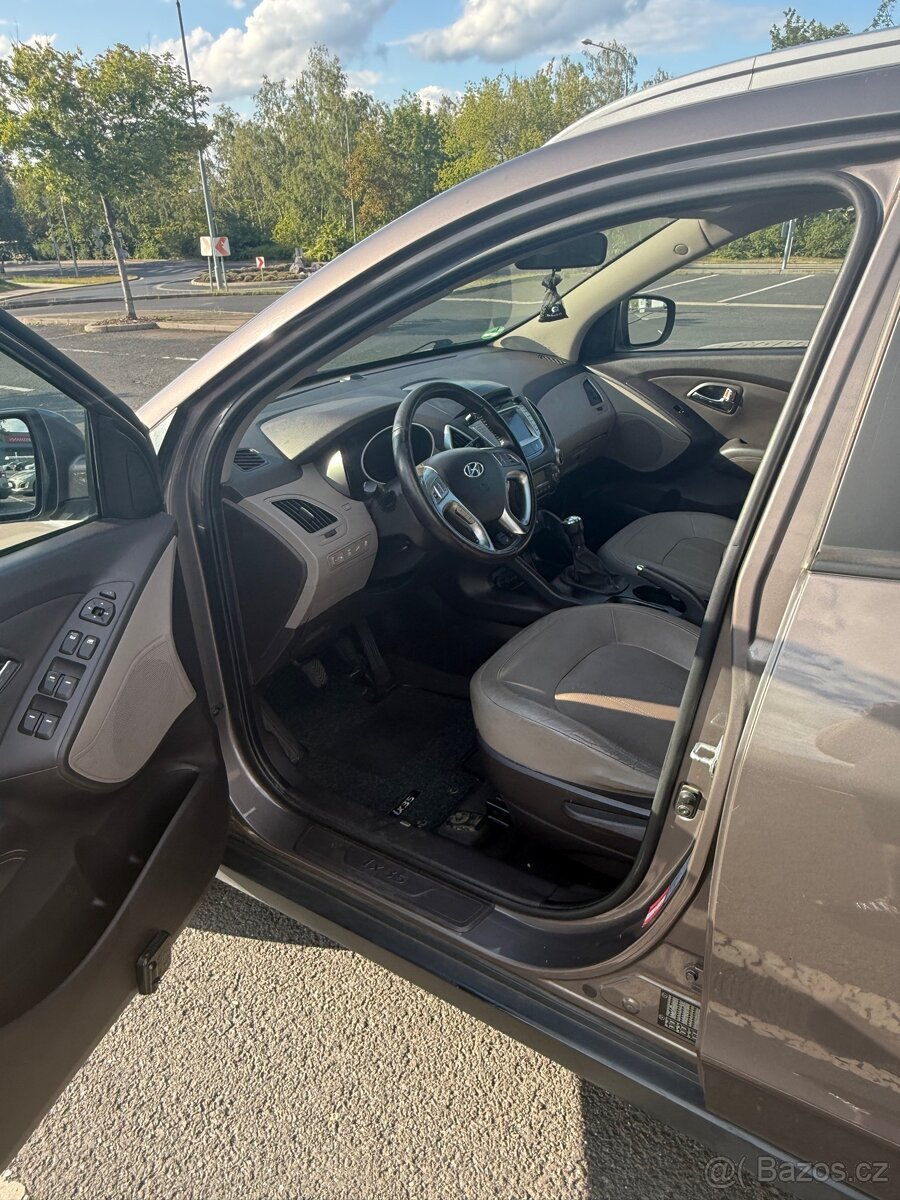 Hyundai ix35 2.0 Benzín 4x4 - 8