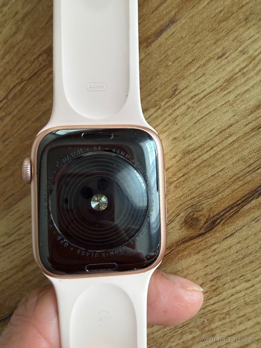 Apple Watch SE 44mm - 8