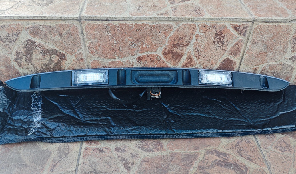 BMW E46 originál zadní lišta s LED světly - 8