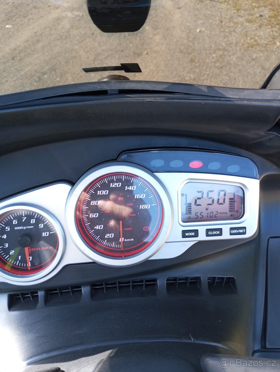 Prodám Gilera Nexus 500ccm - 8