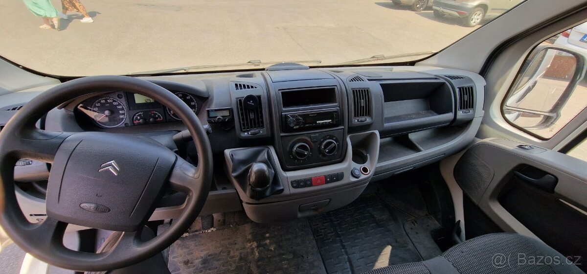 Prodáme Citroen Jumper 2.2HDI L1H1 bez STK - 8