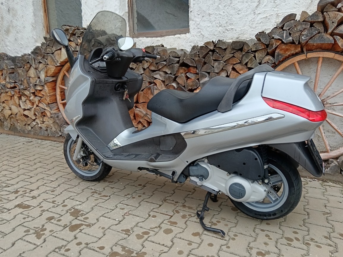 PIAGGIO X8 250 i.e - 8
