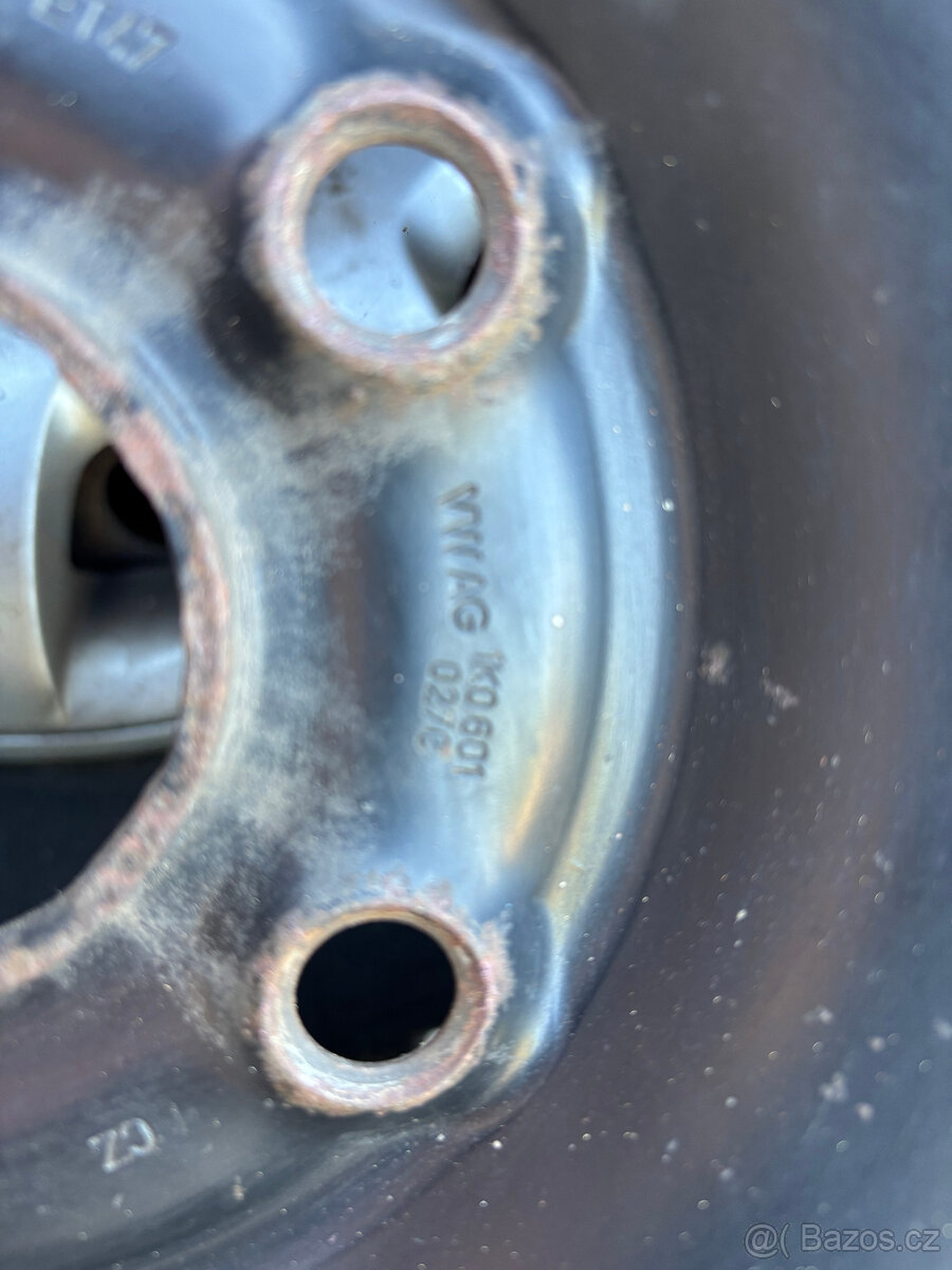 VW Golf,Caddy,Golf +,Jetta a Touran,orig.kompl.zimní kolo 15 - 8