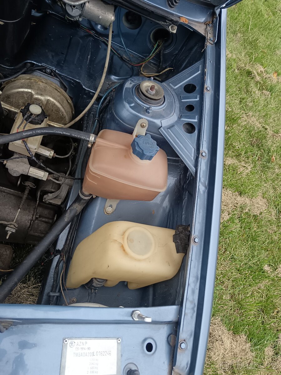 Favorit r.v.1990 karbec pekny stav HP sporting - 8