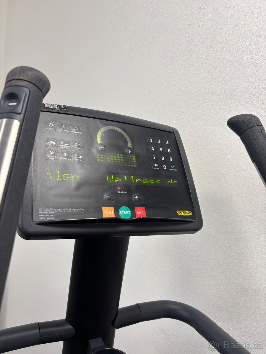 Technogym 1000 LED step - 8