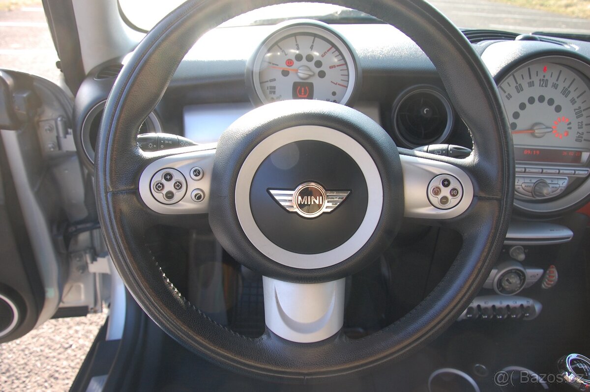 MINI Cooper 1,6D, najeto 125.000km , vynikající stav - 8