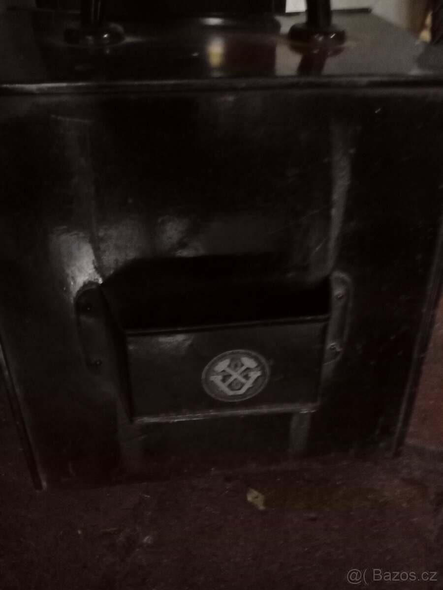 STAROŽITNÝ PARAVAN KE KAMNŮM A UHLÁK SECESE - 8