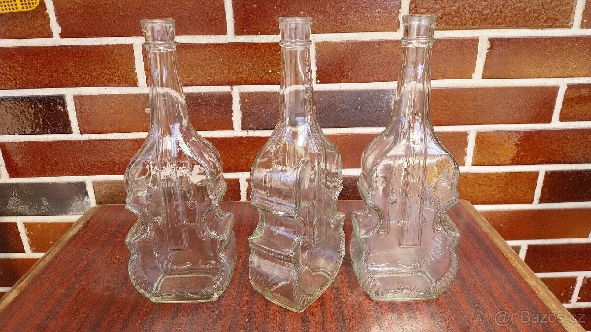 Modrá číše,váza, ozdobné láhve,skleněné džbány - 8