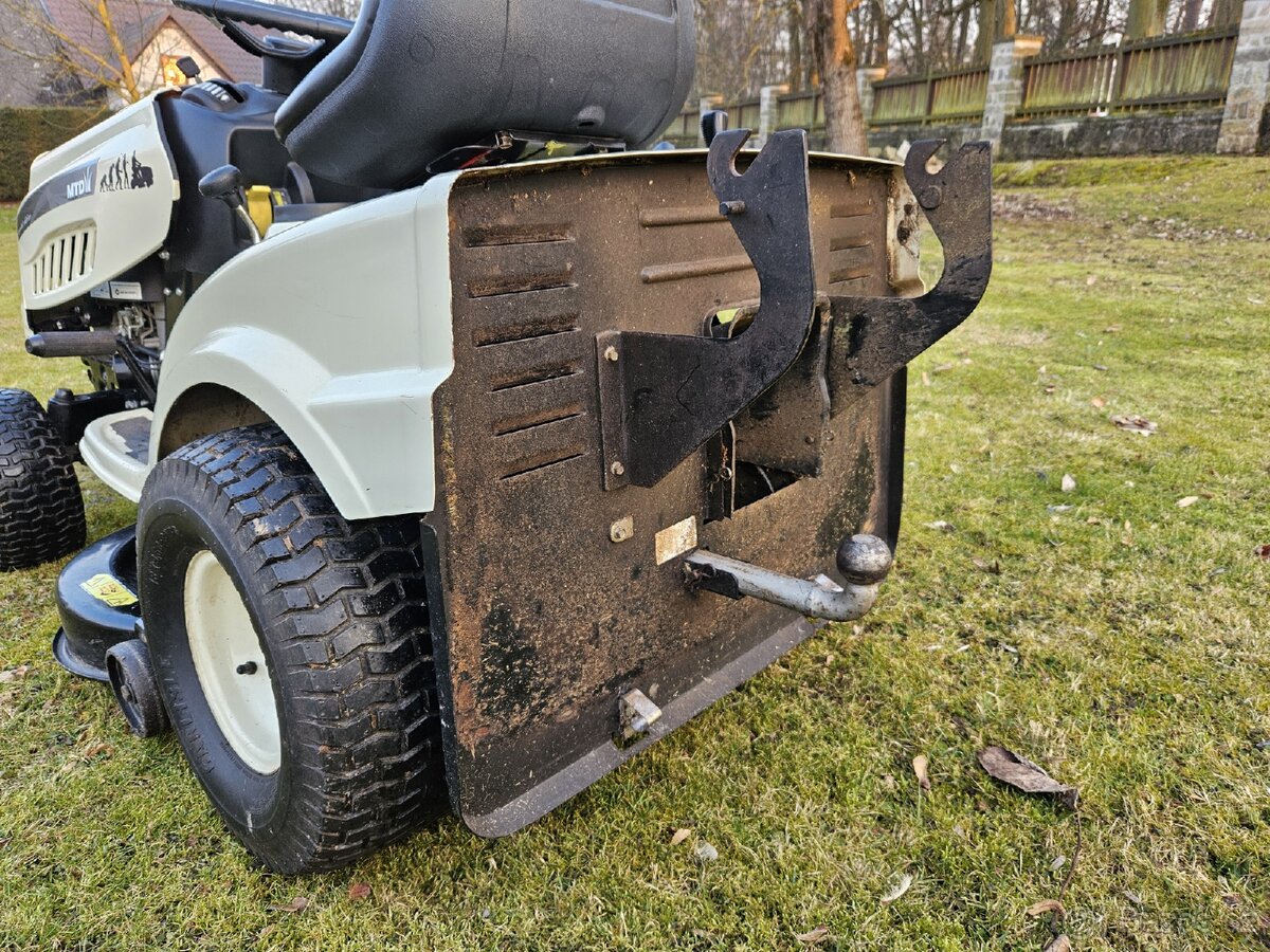 Zahradní traktor MTD DL 92T - 8