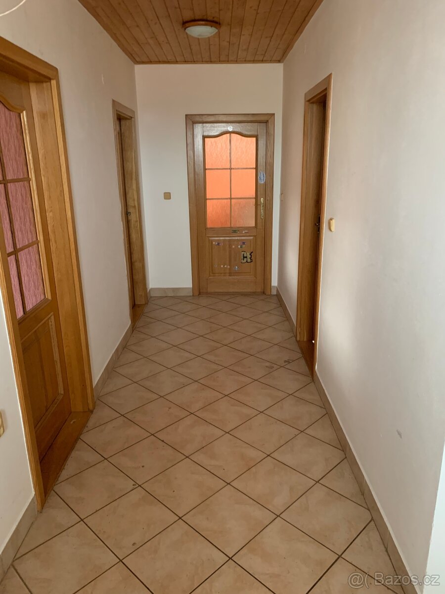 Prodej RD 7+kk v obci Ivaň PRODÁNO - 8