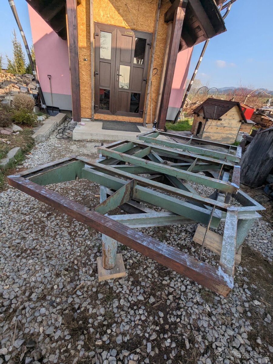 Stůl na řezání kamene otočný - 8