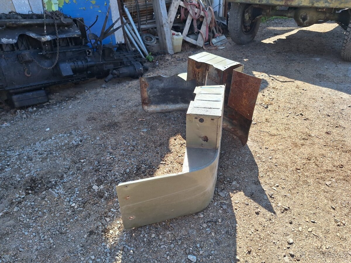 Blatníky praga v3s - 8