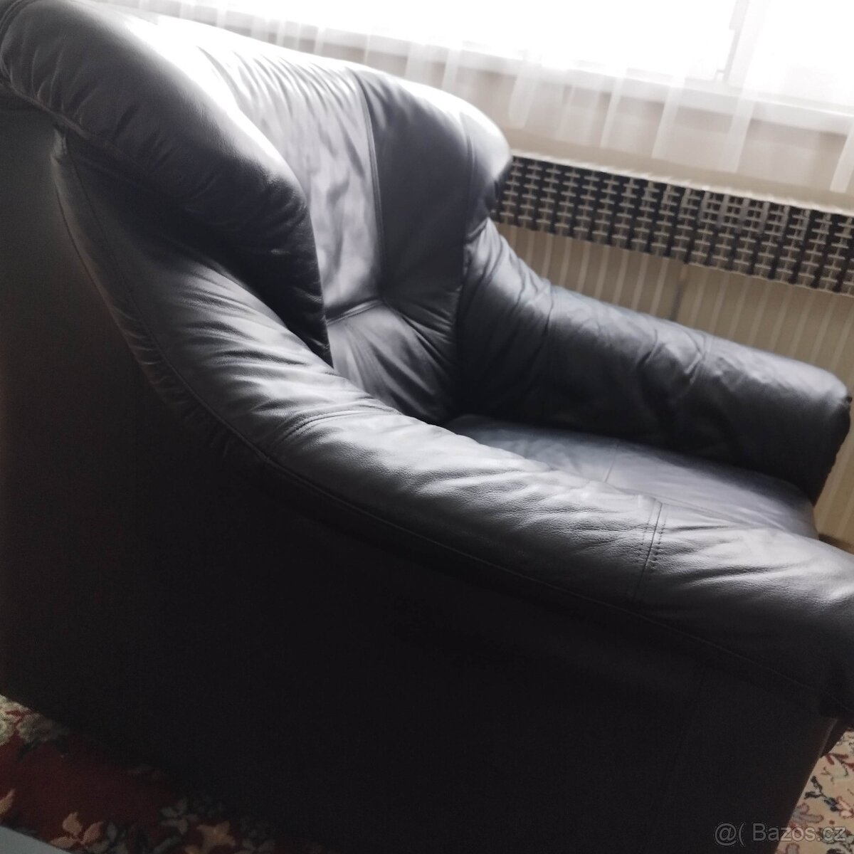 Černý kožený gauč s křesly černá barva - 8