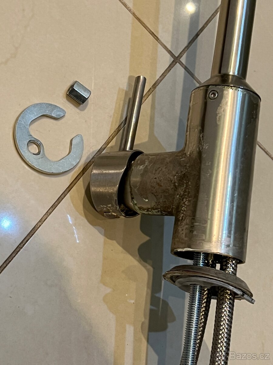 Ikea – zachovalá kuchyňská mísící baterie včetně hadiček - 8