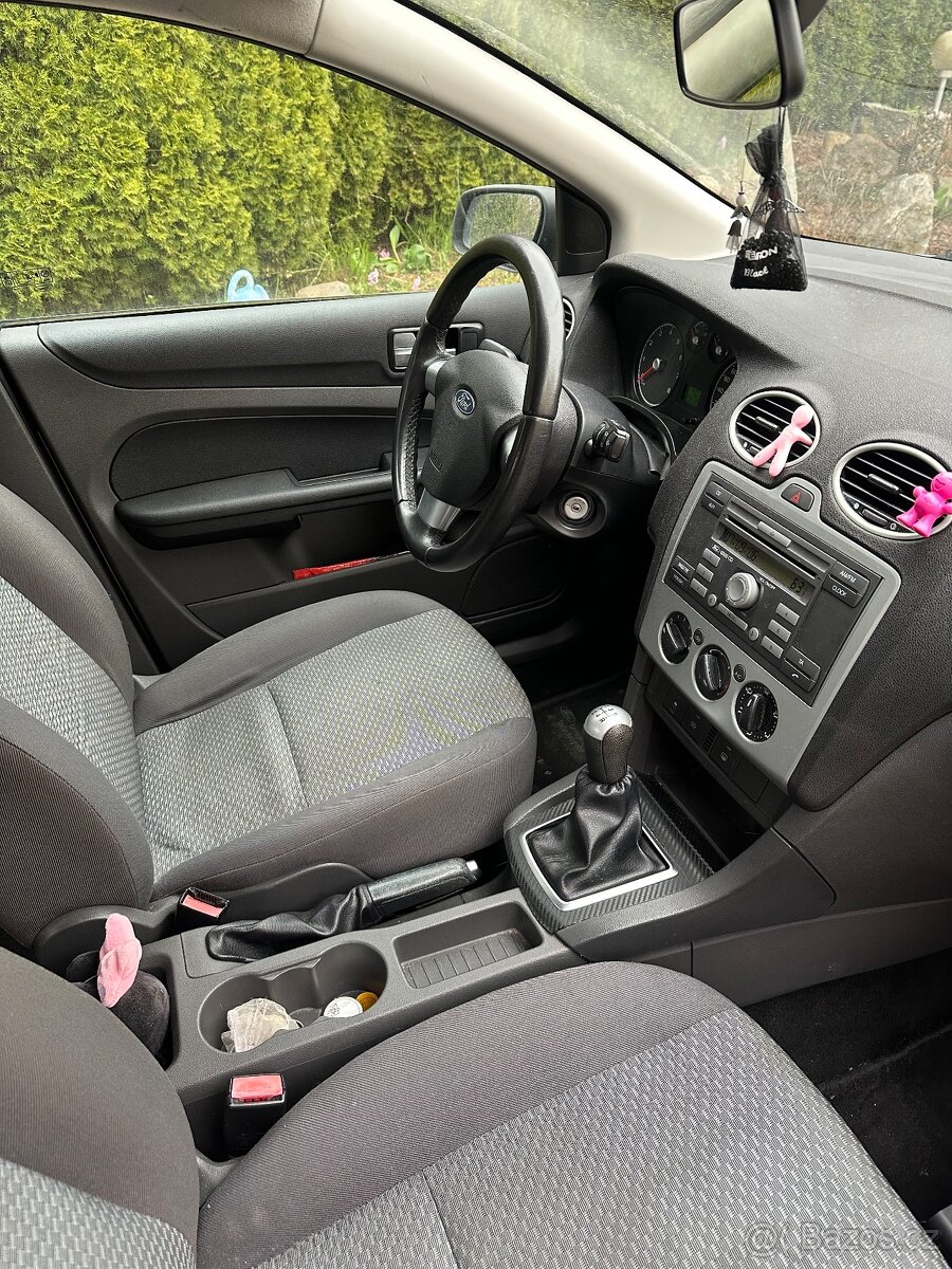 Ford focus 1.8 - 8