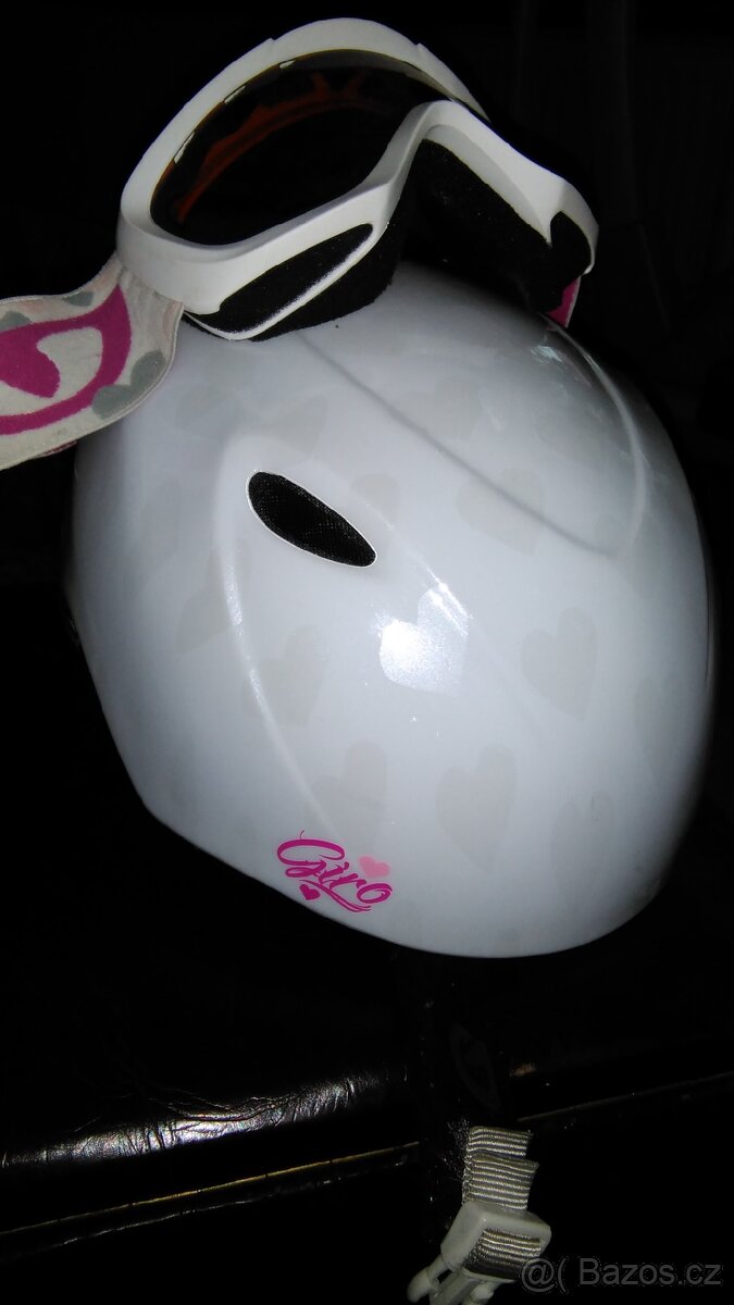 Snowboardové kalhoty Meatfly, přilba Giro a hůlky - 8