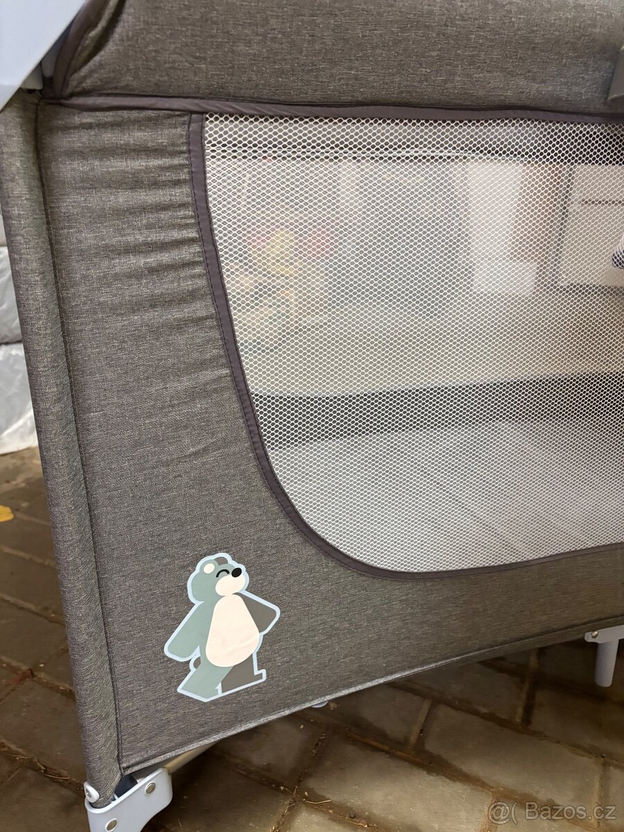 Cestovní postýlka - 8