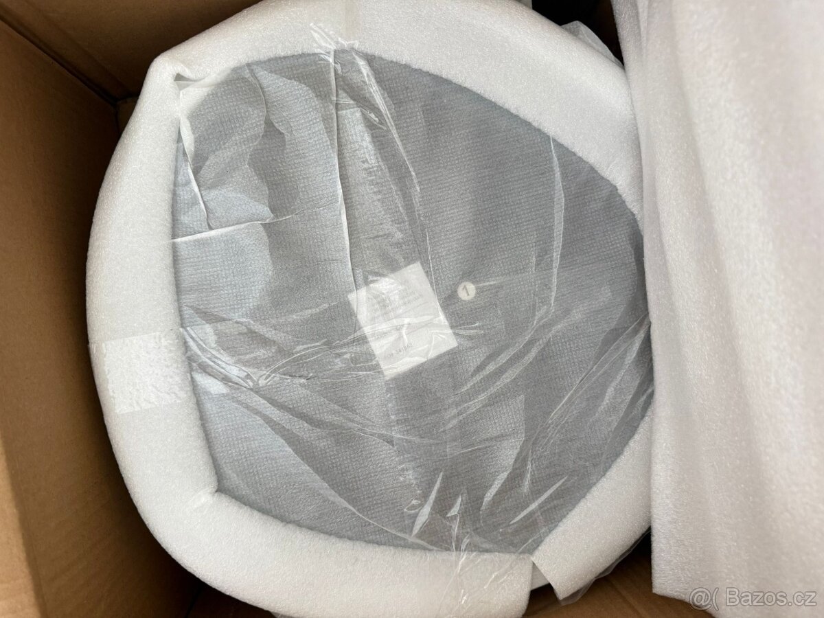 Černý lakovaný noční stolek Pulo 40 cm - 8