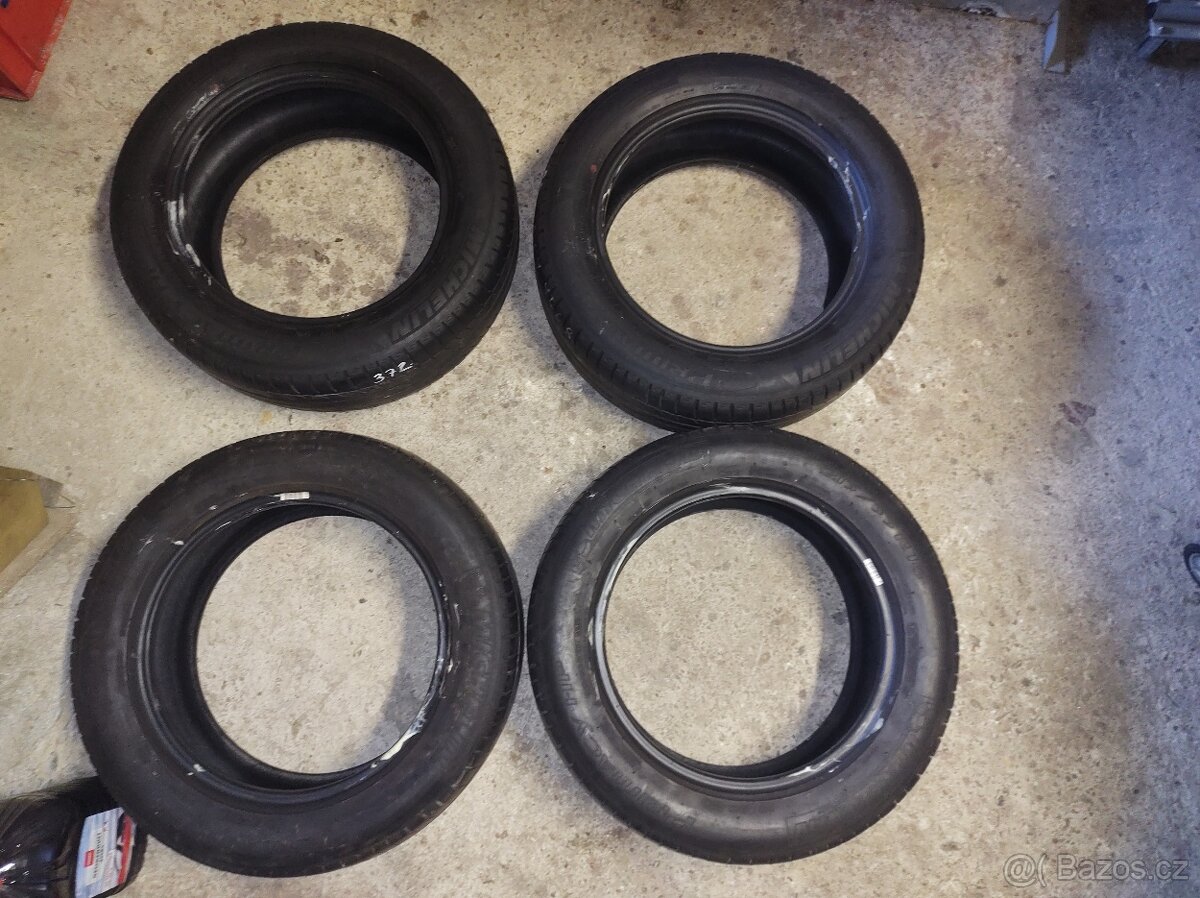 Michelin 215/55R16 - 8